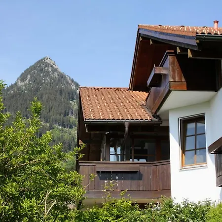 Kraemer Mit Bergblick *